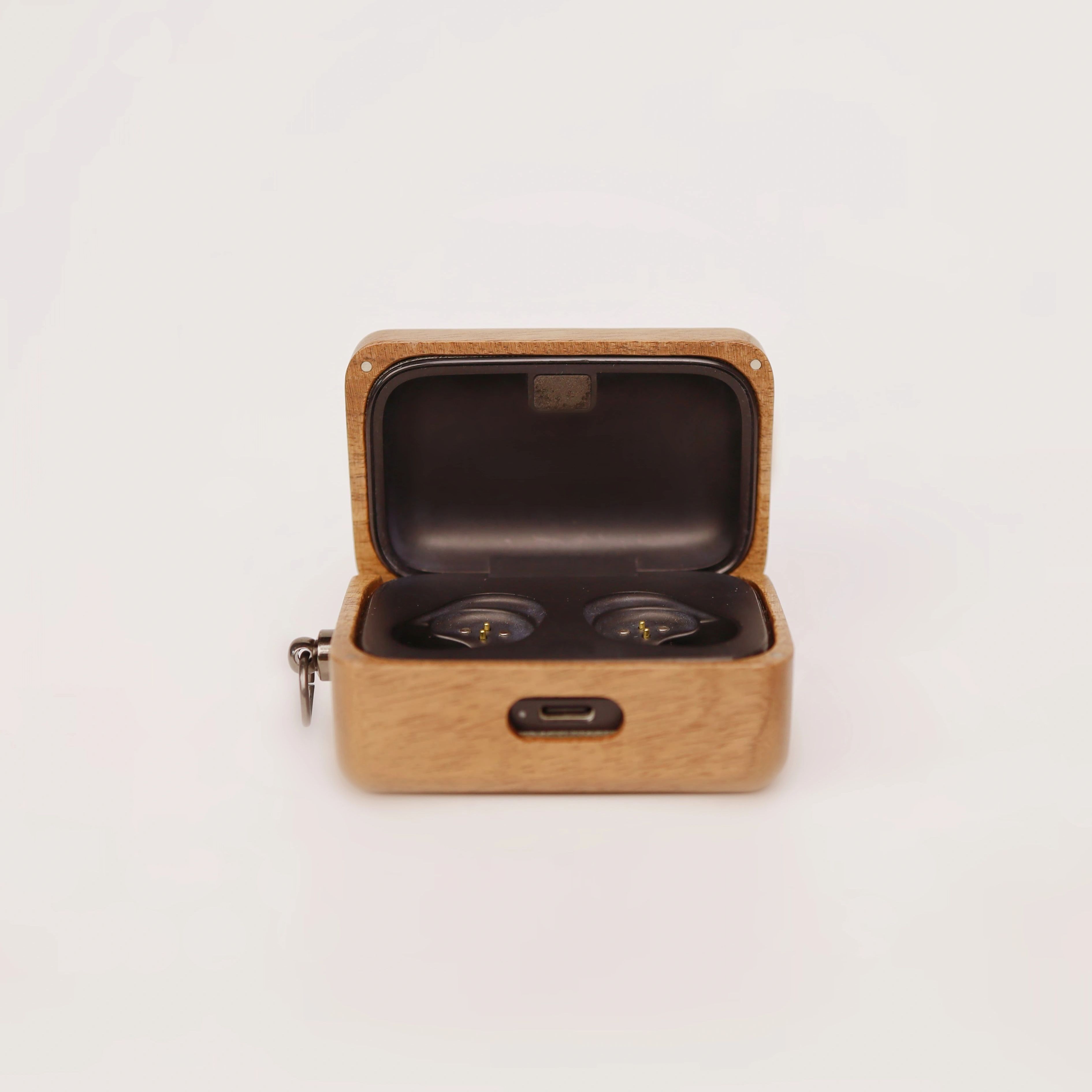 Sennheiser Headphone Momentum 4 - เคสไม้วอลนัทแท้สำหรับ Sennheiser MOMENTUM True Wireless 3